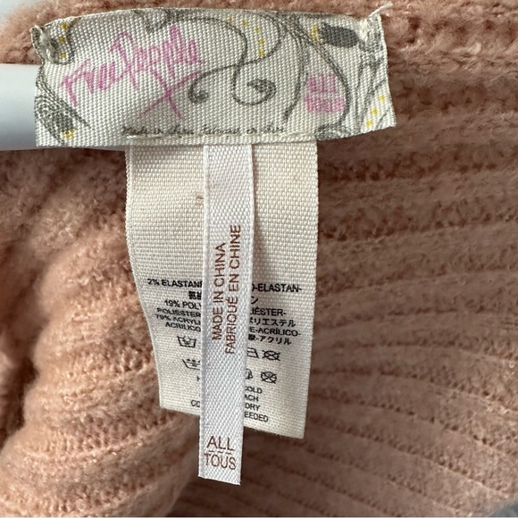 Free people woman’s  shawl - Picture 3 of 4